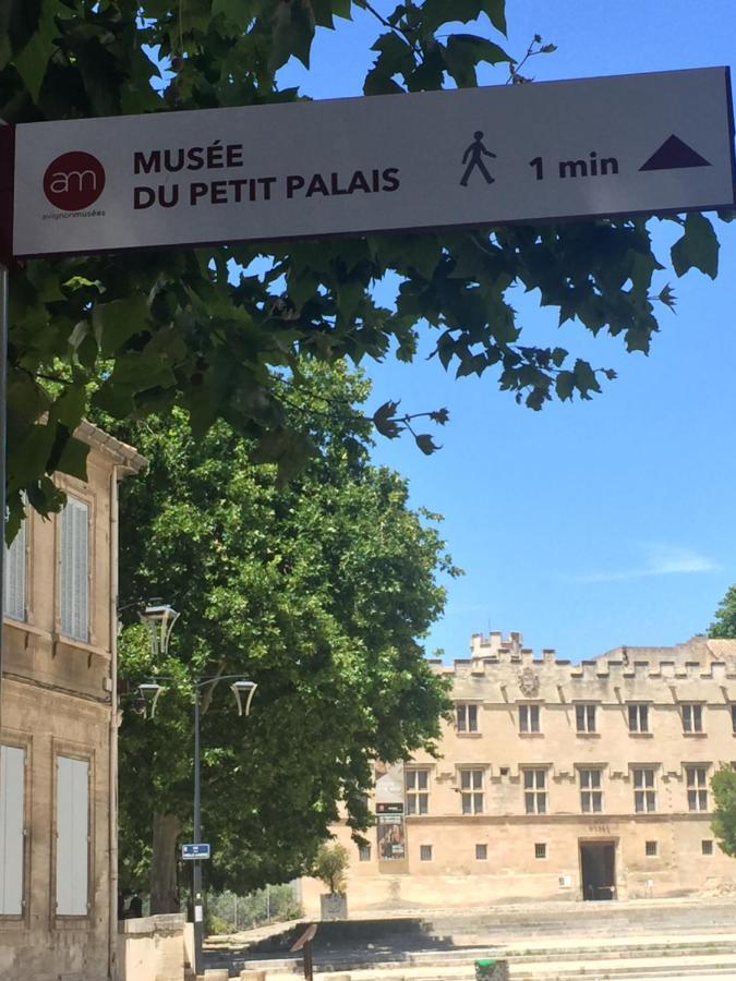 Face Au Palais Panzió Avignon Kültér fotó