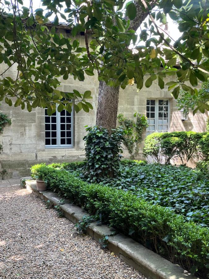 Face Au Palais Panzió Avignon Kültér fotó
