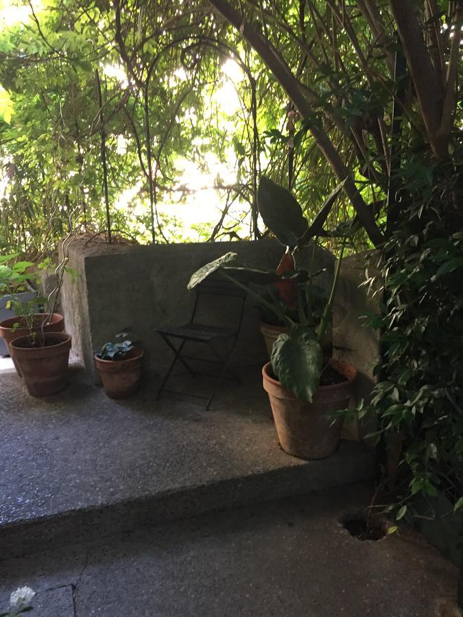Face Au Palais Panzió Avignon Kültér fotó