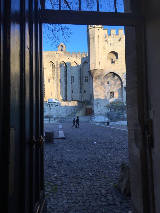 Face Au Palais Panzió Avignon Kültér fotó